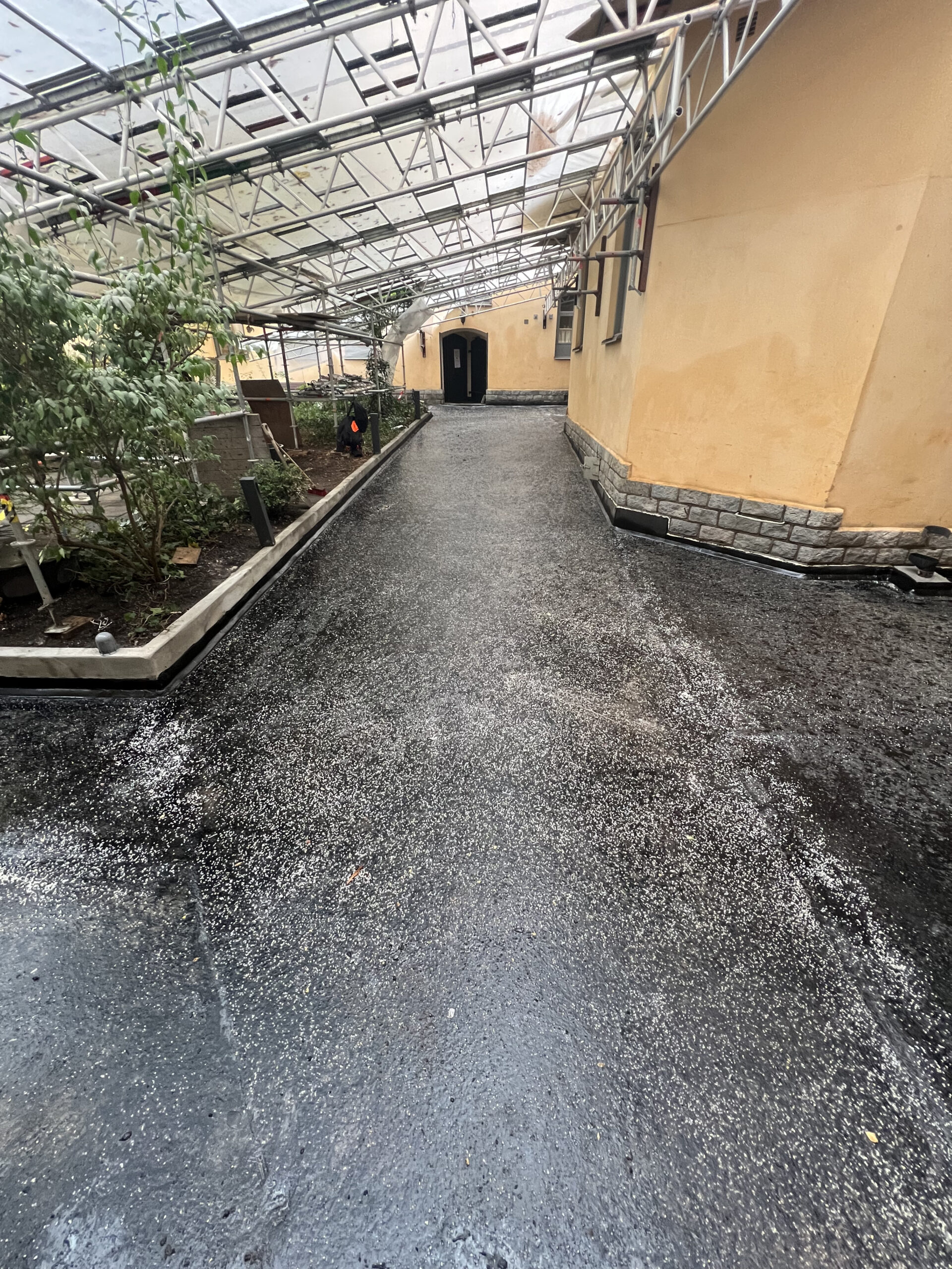 Gjutasfalt innergård (2)
